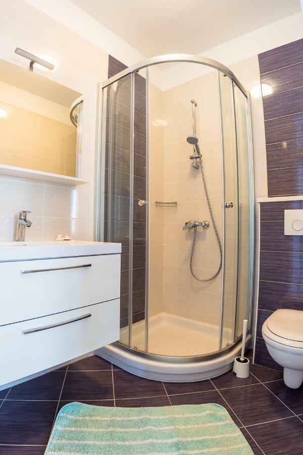 Apartmani Fides ลุมบาร์ดา ห้อง รูปภาพ